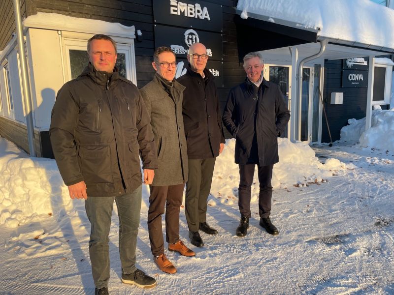 CEO Børge Nogva with representatives from Baumüller and Anlegg og Marine Service CEO Børge Nogva with representatives from Baumüller and Anlegg og Marine Service
