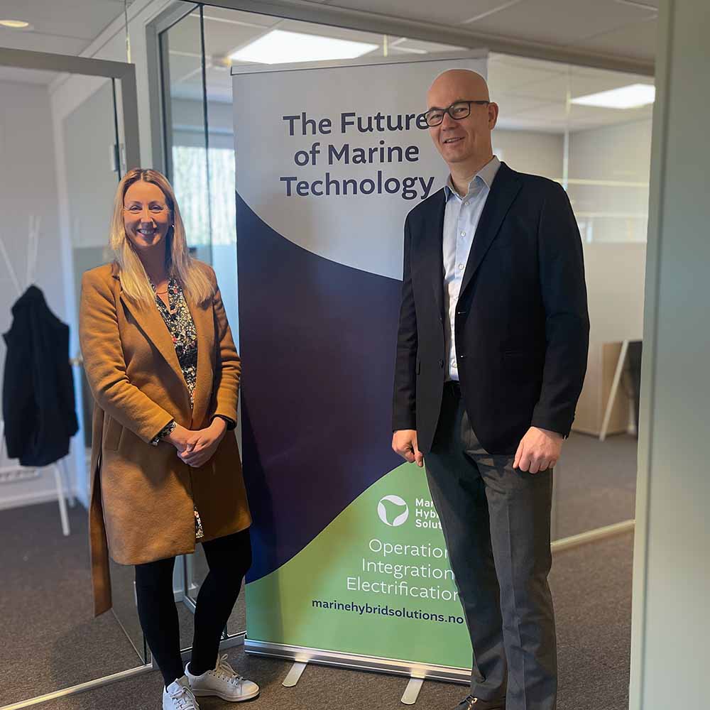CEO Børge Nogva i Marine Hybrid Solutions poserer med salgs- og markedssjef Ida Midtgaard fra Get Academy