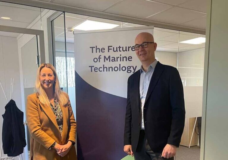 CEO Børge Nogva i Marine Hybrid Solutions poserer med salgs- og markedssjef Ida Midtgaard fra Get Academy